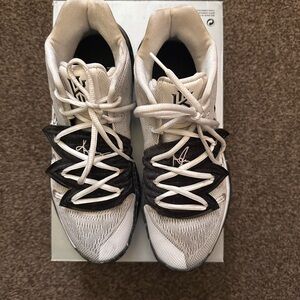 Nike Kyrie 5 White and Black Shoes